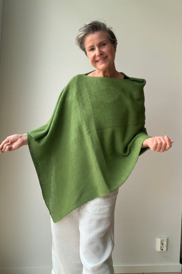 Poncho i lin/ bomull strikk grønn