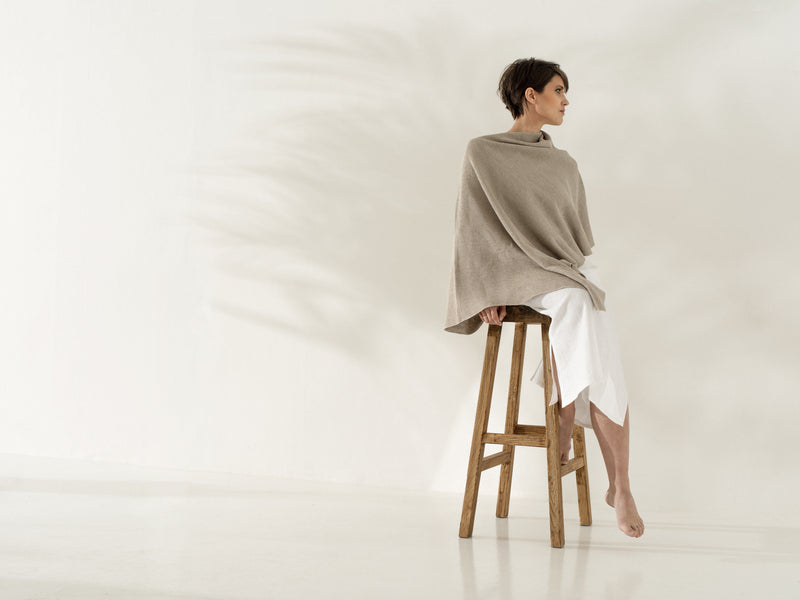 Poncho i lin/bomull strikk - linfarge