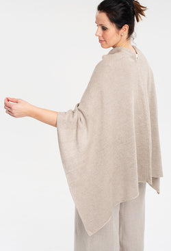 Poncho i lin/bomull strikk - linfarge